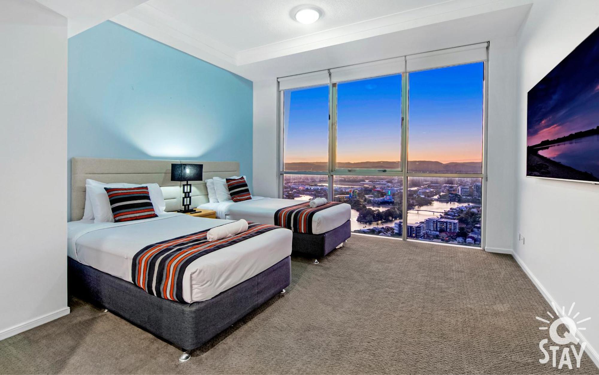 Chevron Renaissance Ocean View - Q * Gold Coast