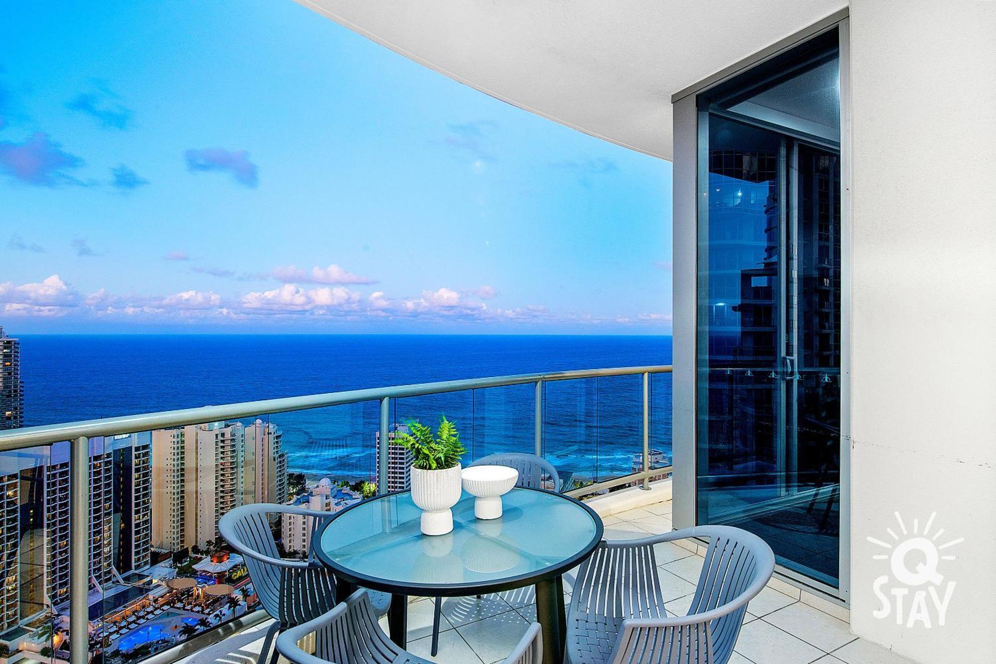 Chevron Renaissance Ocean View - Q Gold Coast