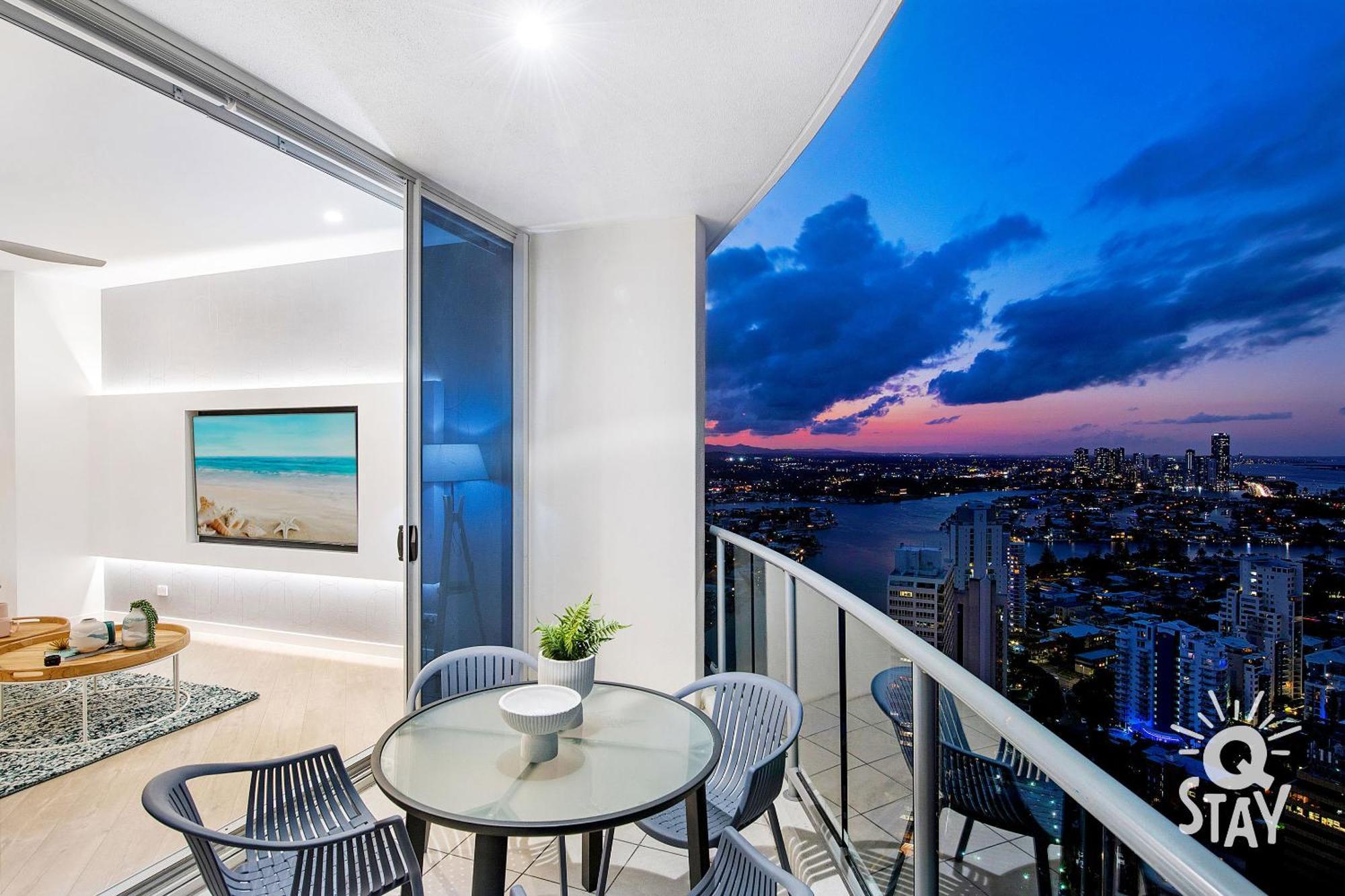 Chevron Renaissance Ocean View - Q * Gold Coast