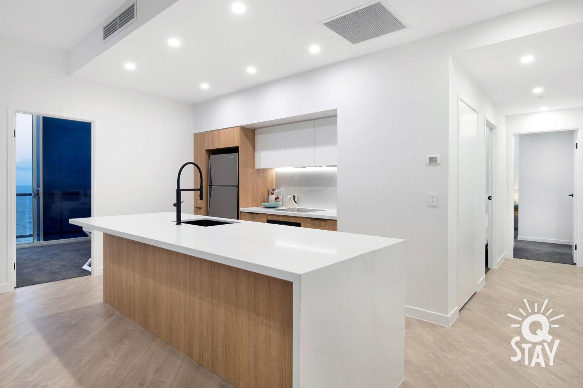 Chevron Renaissance Ocean View - Q Gold Coast