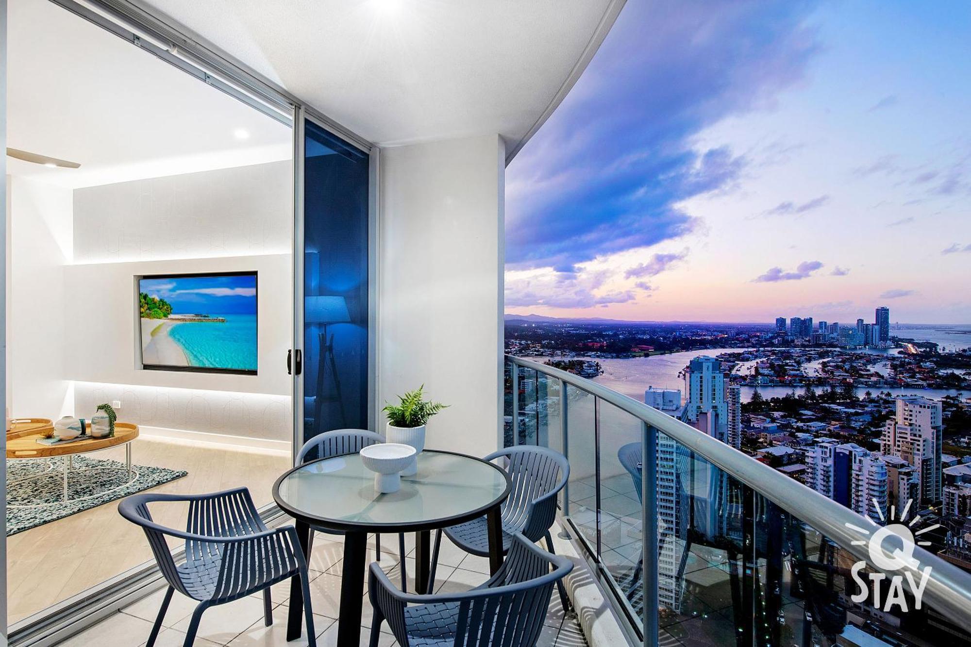 Chevron Renaissance Ocean View - Q * Gold Coast
