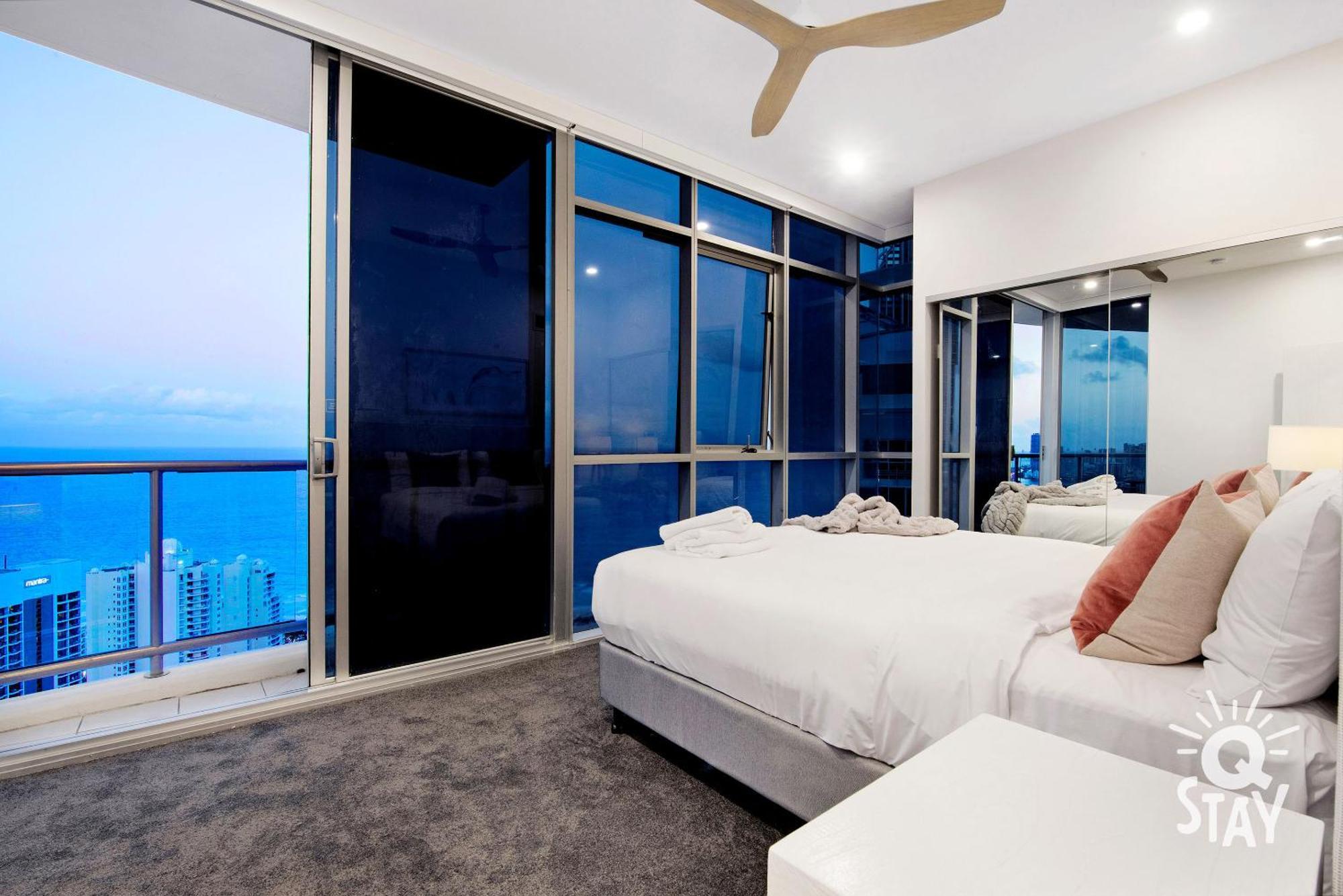 Chevron Renaissance Ocean View - Q Gold Coast