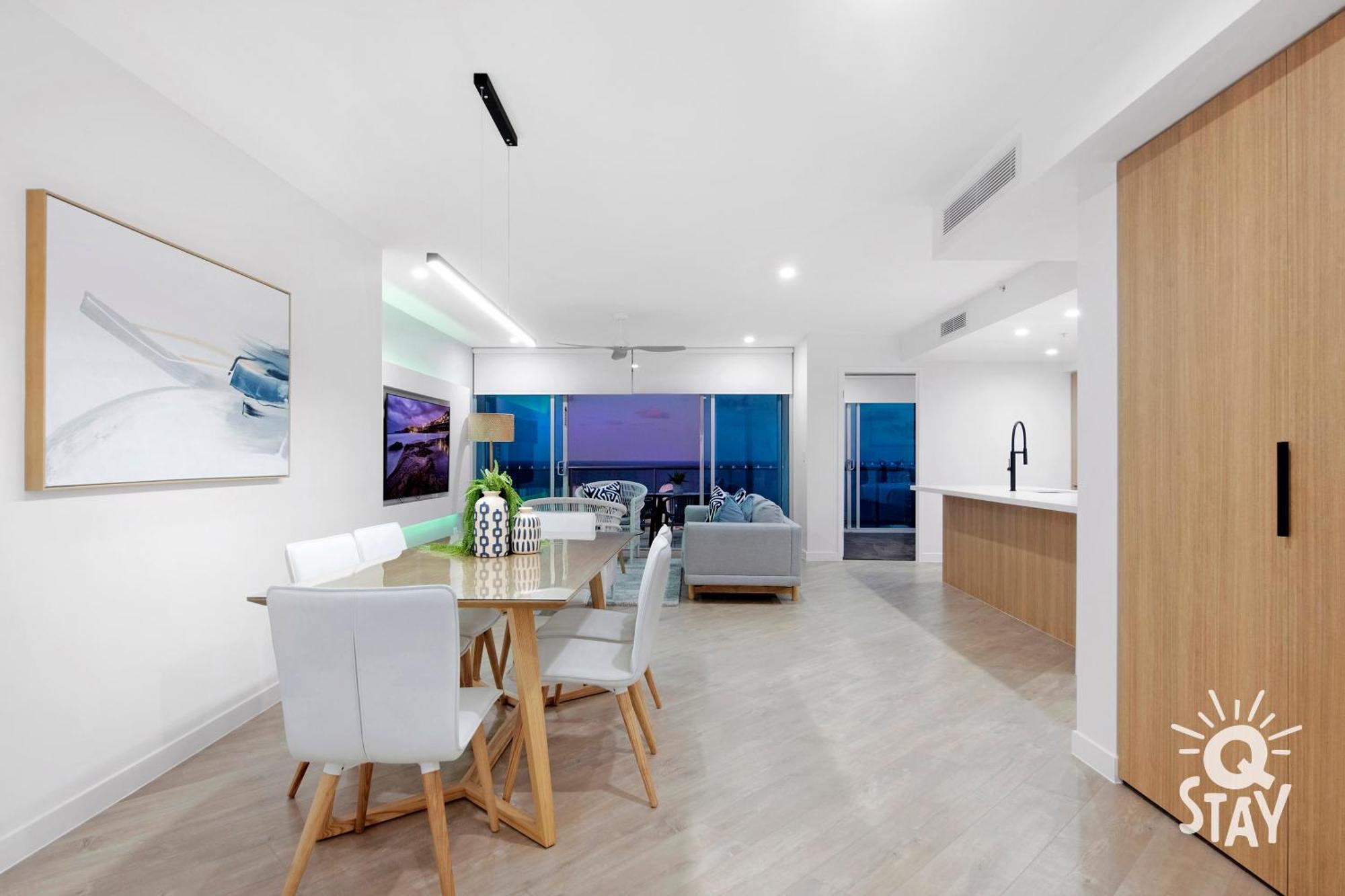 Chevron Renaissance Ocean View - Q Apartment
