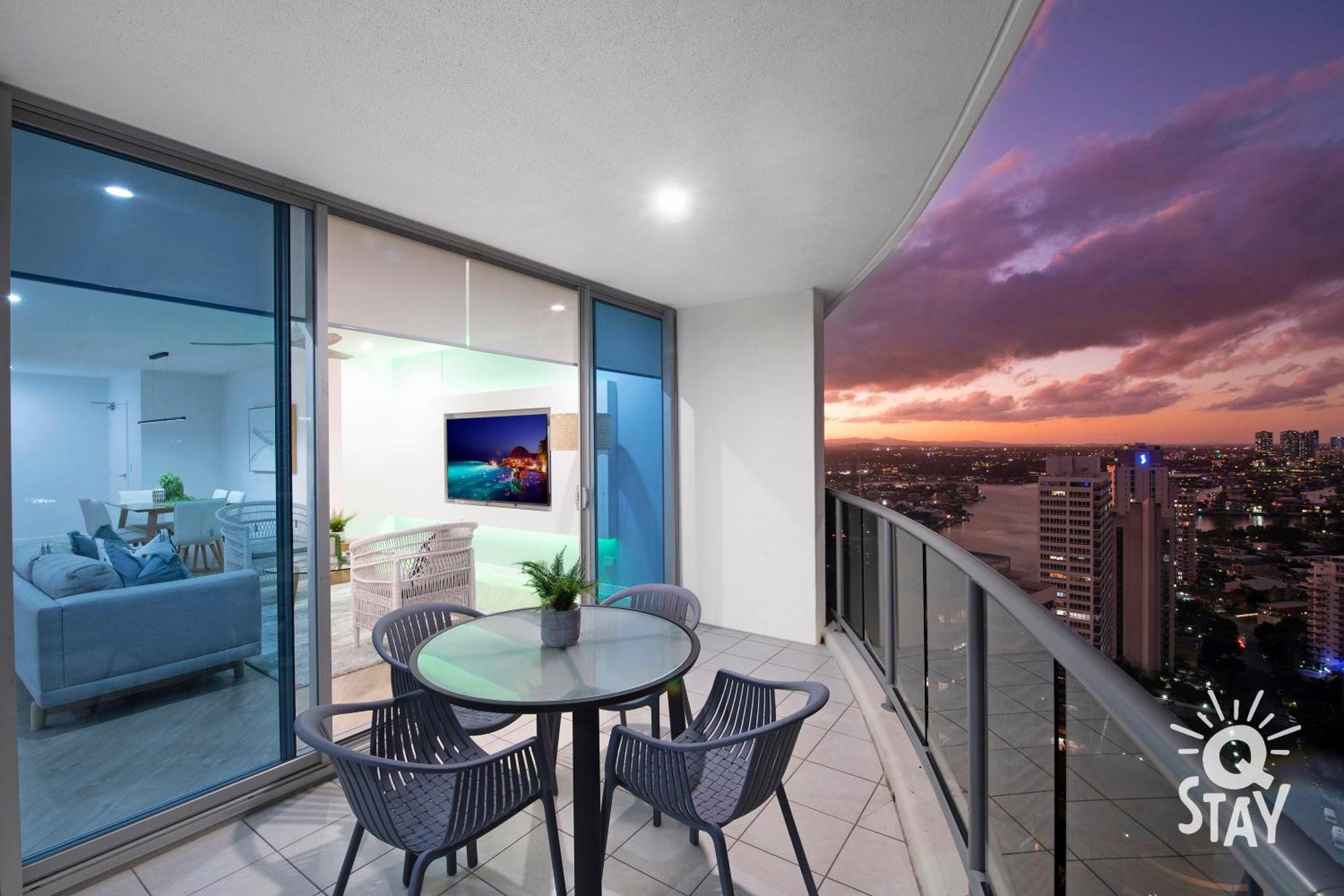 Chevron Renaissance Ocean View - Q Apartment