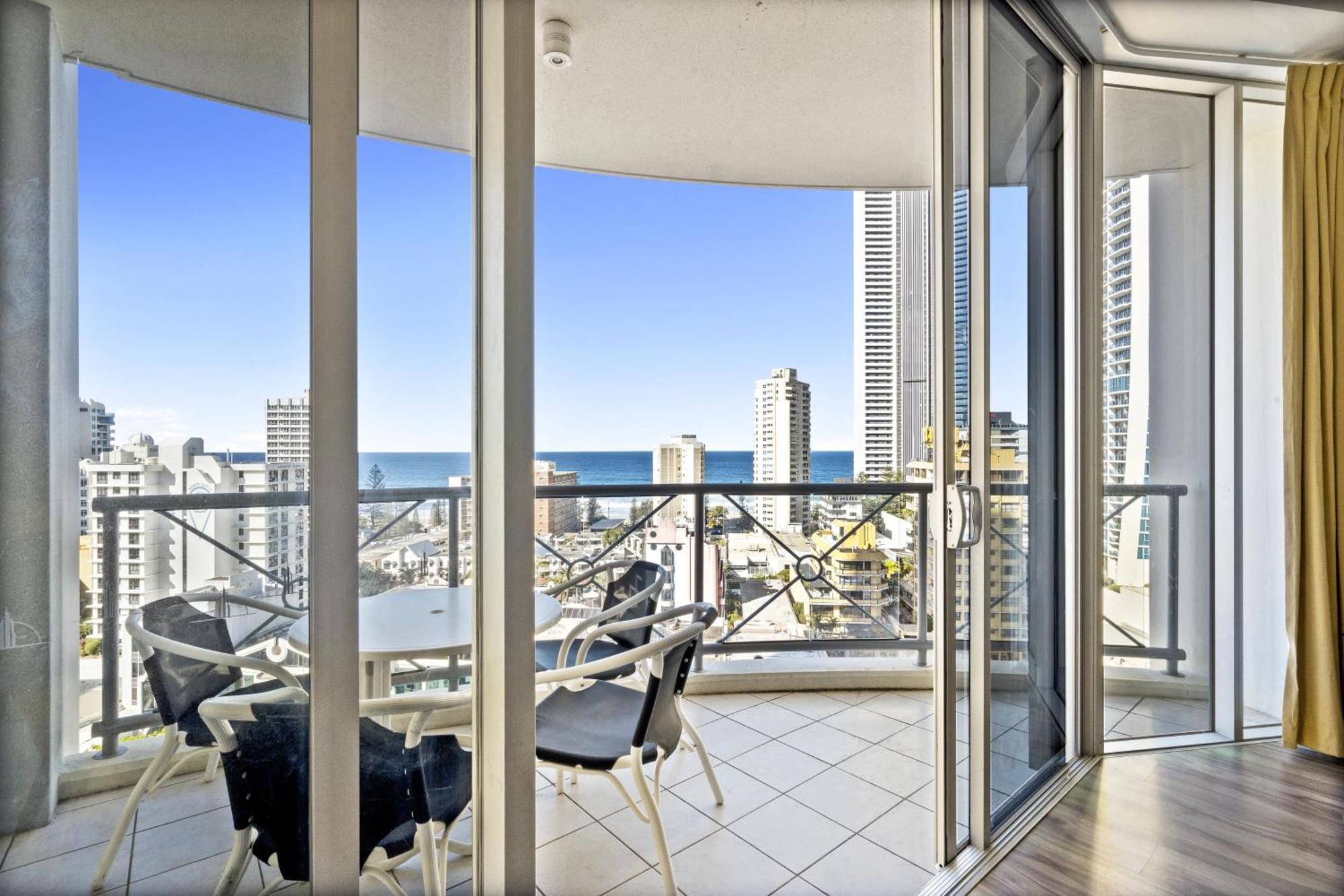 Chevron Renaissance Ocean View - Q Gold Coast