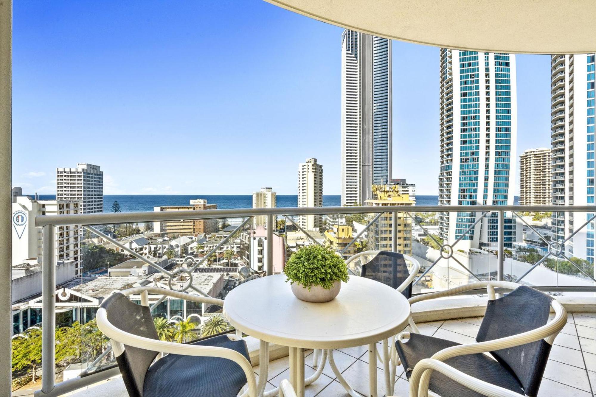 Chevron Renaissance Ocean View - Q Apartment Gold Coast