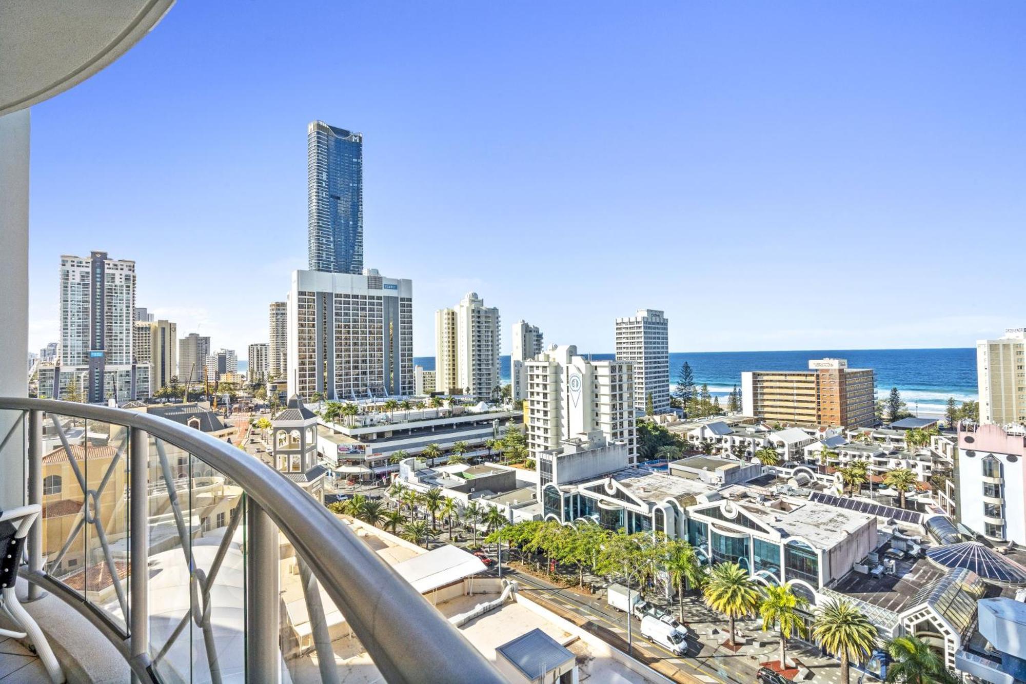 Chevron Renaissance Ocean View - Q * Gold Coast